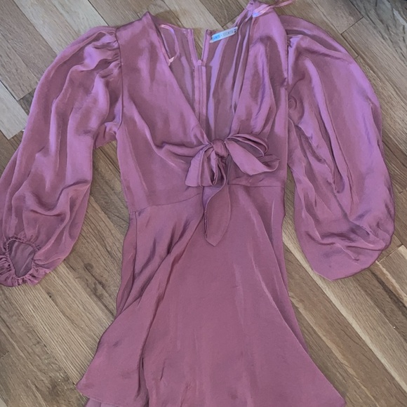 Saints + Secrets pinky silky dress XS - Picture 2 of 4